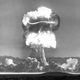 Imagen para el artículo titulado El día que cinco voluntarios se colocaron bajo la explosión de una bomba nuclear para ver lo que pasaba